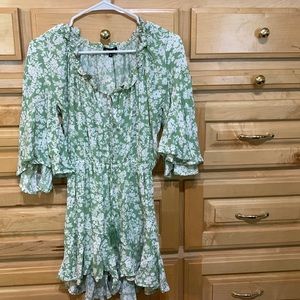 Shophopes green romper